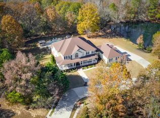 1200 Windsong Cir NE, Hartselle, AL 35640
