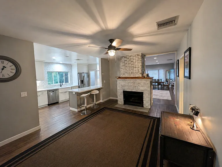 1522 Randall St — Photo 16
