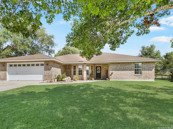 118 QUAIL RUN, Seguin, TX 78155