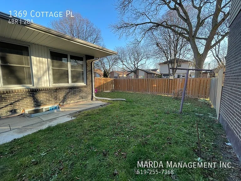 1369 Cottage Pl — Photo 35
