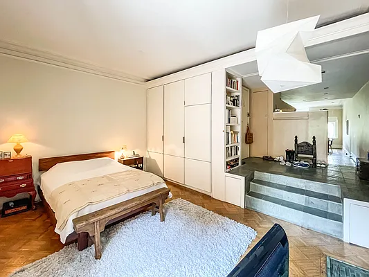 Sold by Compass | media 9