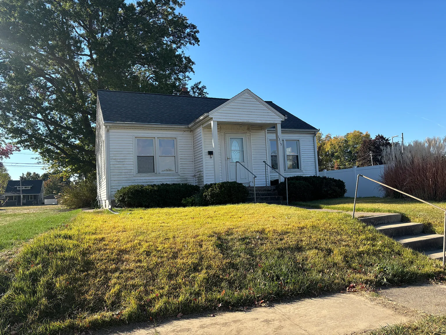 1315 Elm St photo 1