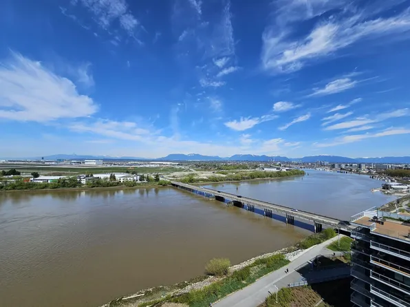 6811 Pearson Way #1202, Richmond, BC V7C 0C3
