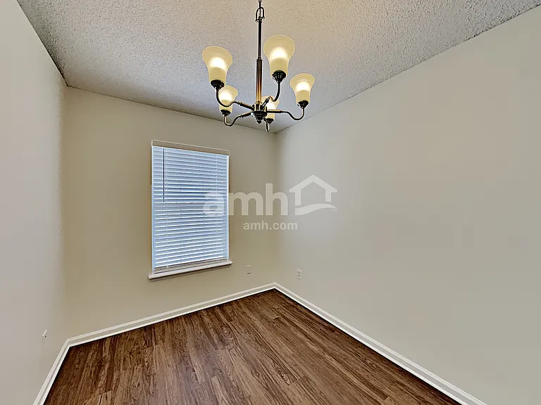 3155 Olde Sutton Parke Dr — Photo 6
