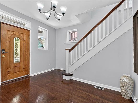5th image of 5911 Pershing Ave