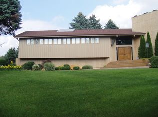 2708 Knob Hill Rd, Johnsburg, IL 60051