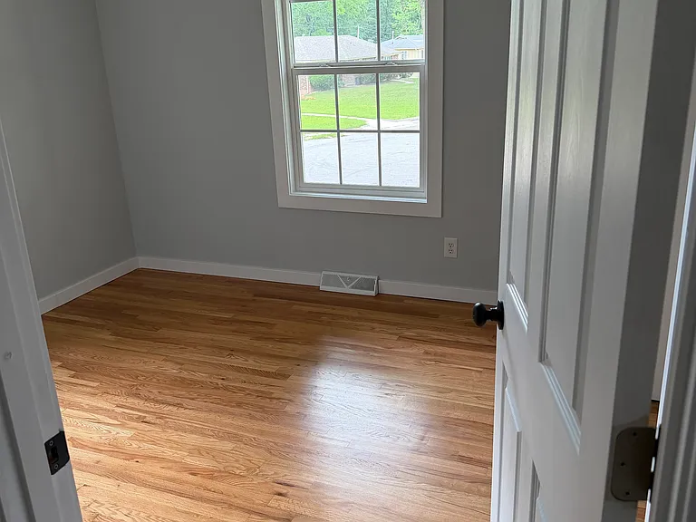7650 Walker Ave #7650 — Photo 6