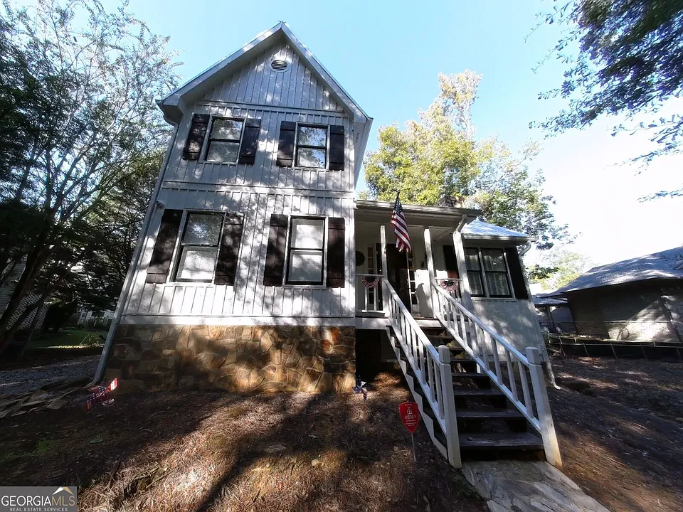 1240 Stoneridge Cir
