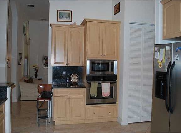 3rd image of 8267 SW 51st St