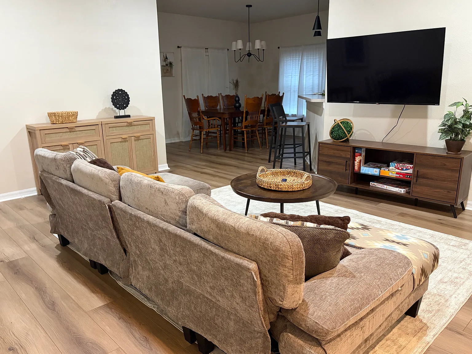 3 bed, 1486 sqft, $2,699 — Photo 3