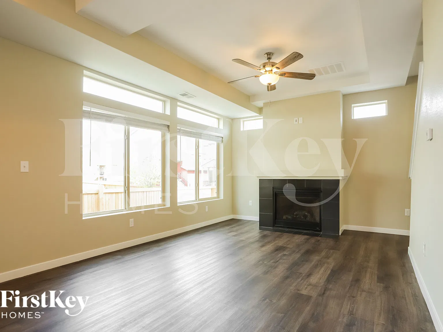 3 bed, 1.5 bath, 1517 sqft, $3,300 — Photo 4