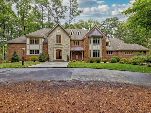 4124 Mockingbird Ln, Suffolk, VA 23434