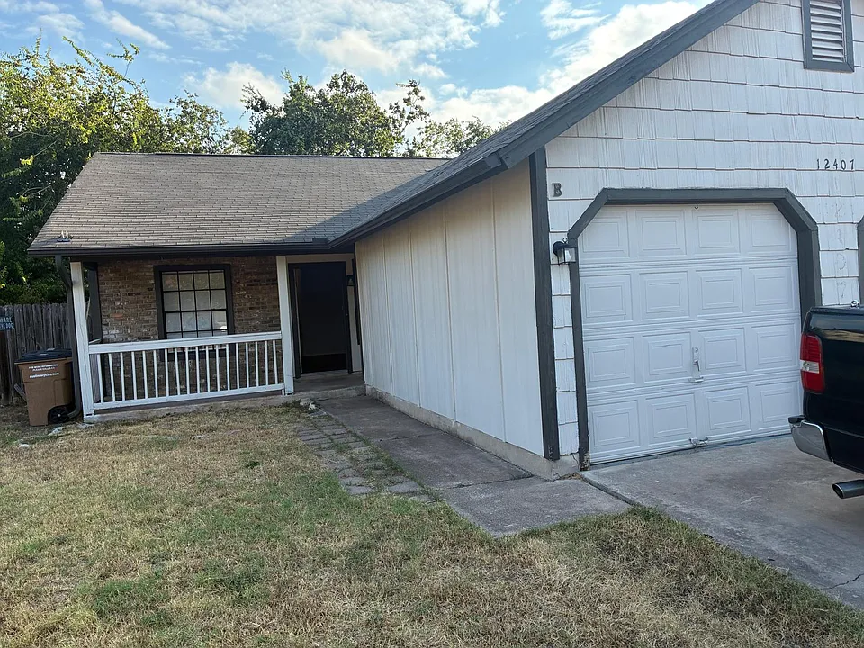 12407 Tree Line Dr #B