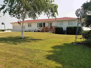 2779 250th St, Readlyn, IA 50668