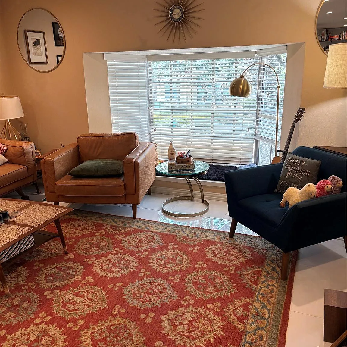 1 bed, 1.0 bath, 975 sqft, $900 — Photo 2
