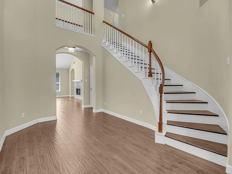 2919 Silverbit Trail Ln — Photo 4
