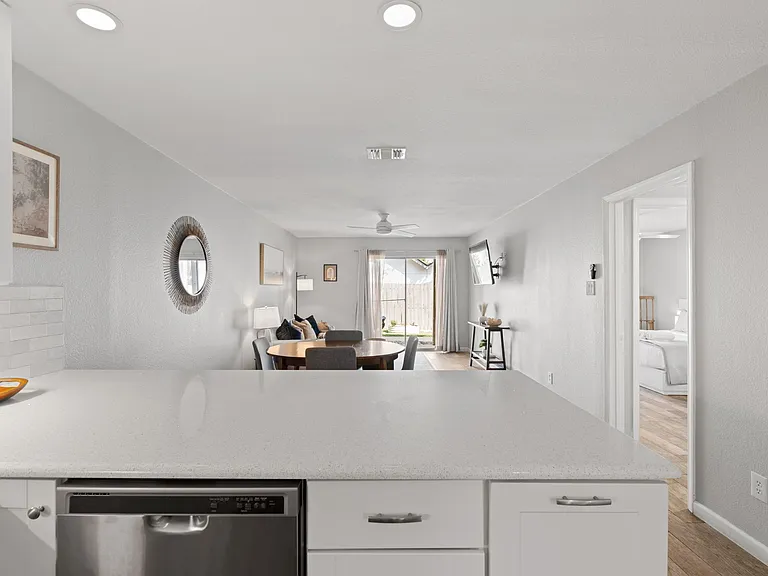 104 Cove E #106 — Photo 6