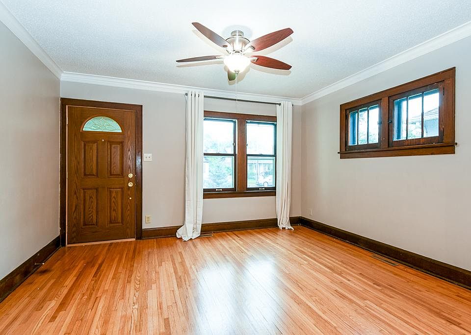 1st image of 4226 28th Ave S