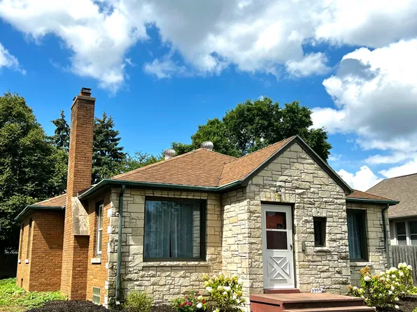 7706 27th Ave, Kenosha, WI 53143