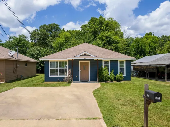 1107 W 8th St, Mount Pleasant, TX 75455