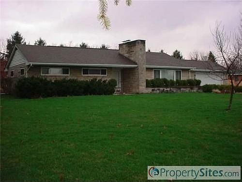 2nd image of 575 Northridge Rd