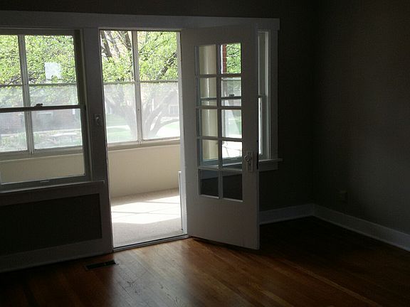 3rd image of 814 S 37th Ave APT 6