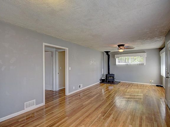 3rd image of 5743 N Joyce Ct
