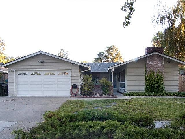 1st image of 940 Rosette Ct