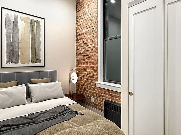 5th image of 244 W 22nd St #1