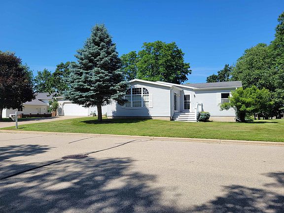 3rd image of 303 Herwig Dr