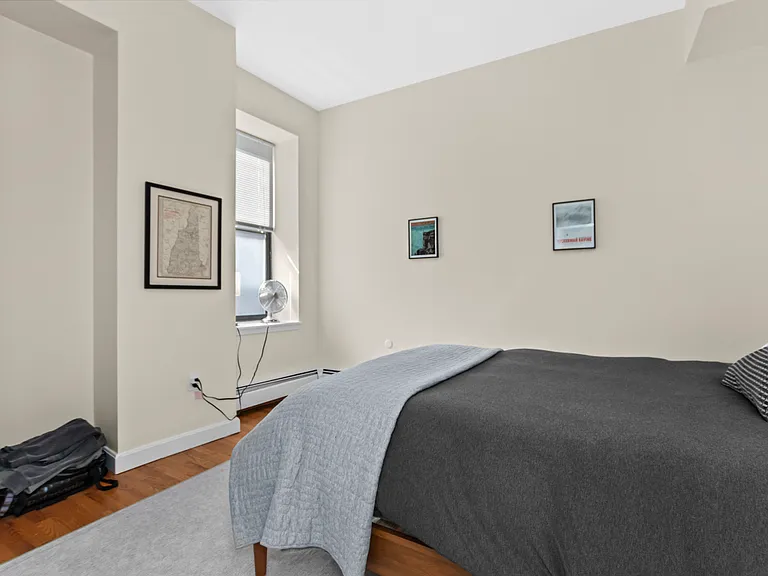 50 Main St #11 — Photo 12