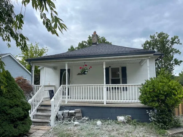 21690 Pingree St, Rockwood, MI 48173