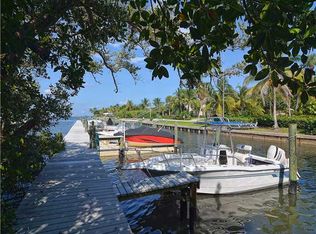 13 Palm Rd, Sewalls Pt, FL 34996