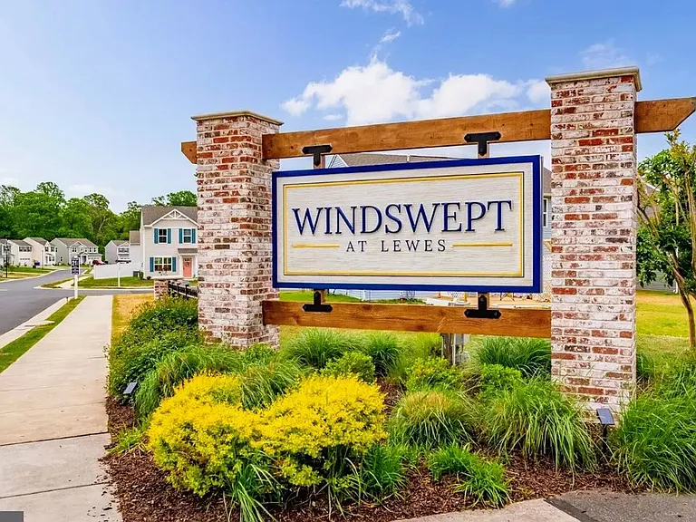 32092 Windjammer Dr — Photo 1