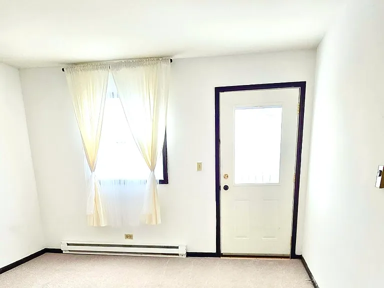 589 Dean Dr — Photo 5