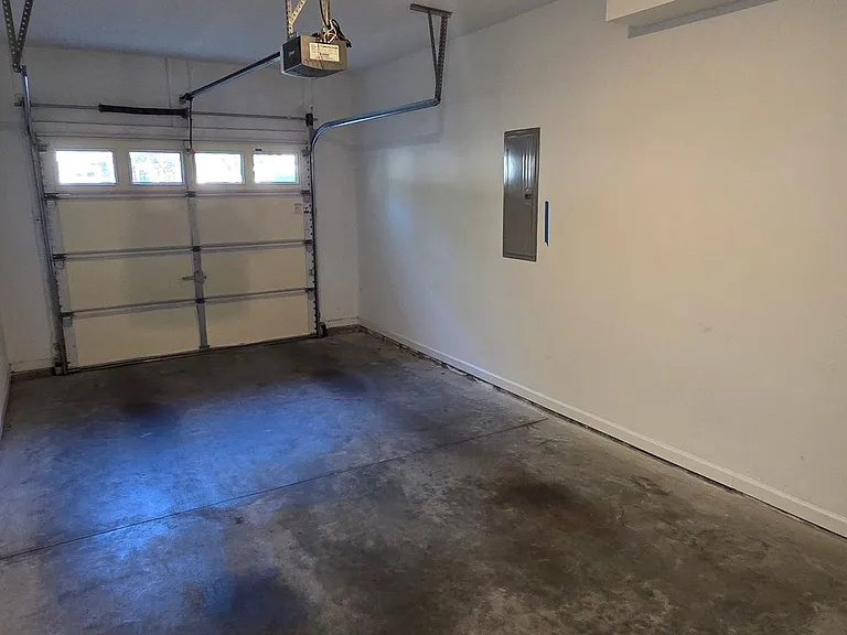 5905 Hollow Wood Ct — Photo 15