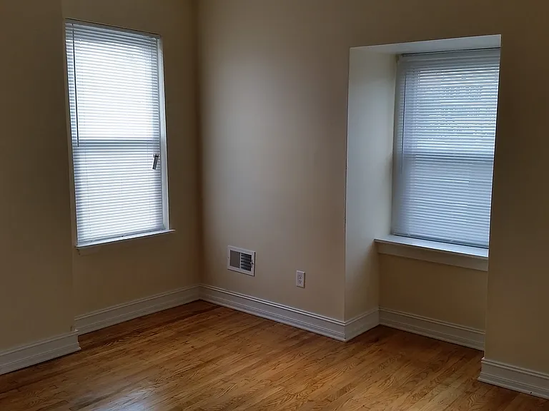 1432 E Palmer St — Photo 3