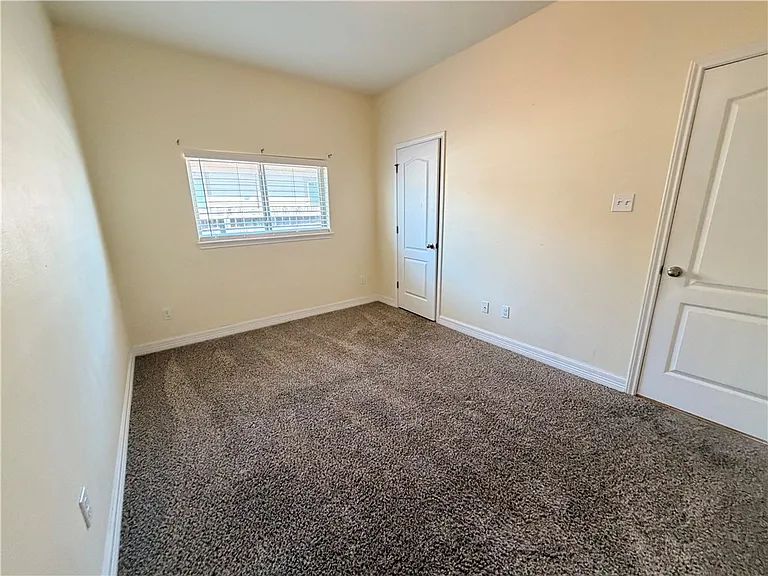 1816 Chesapeake Bay Dr — Photo 27