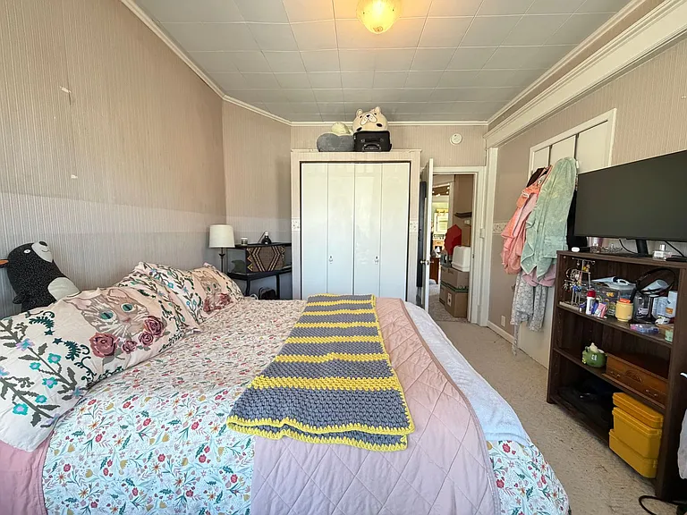 1128 Hammond Ave #1 — Photo 4