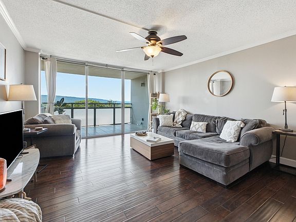 2nd image of 1131 Stringers Ridge Rd APT 5A