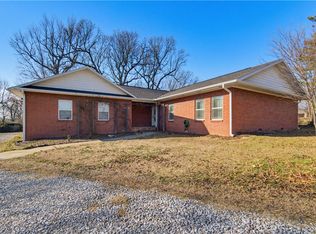 1349 Harmon Rd, Fayetteville, AR 72704