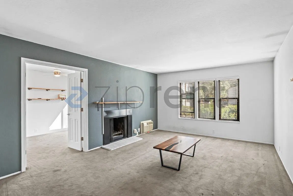2 bed, 810 sqft, $3,000 — Photo 4