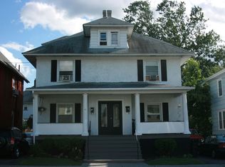 28 Lincoln St, Middletown, NY 10940