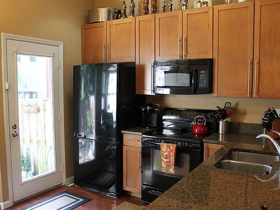 5th image of 4343 Laclede Ave
