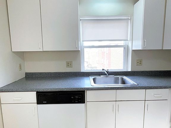 5th image of 449 Sea St #9T