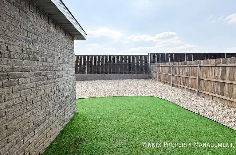3219 Abbeville Ave — Photo 27
