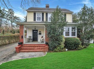 144 Lindberg St, Manhasset, NY 11030