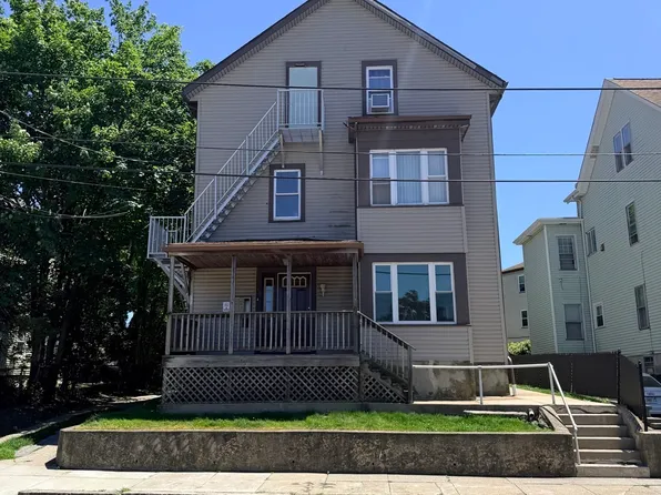 48 Tuttle St, Fall River, MA 02724