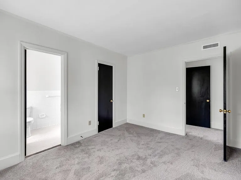 205 Blyth Ave #B — Photo 17