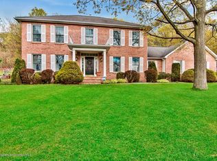 113 Edgewood Dr, Old Forge, PA 18518